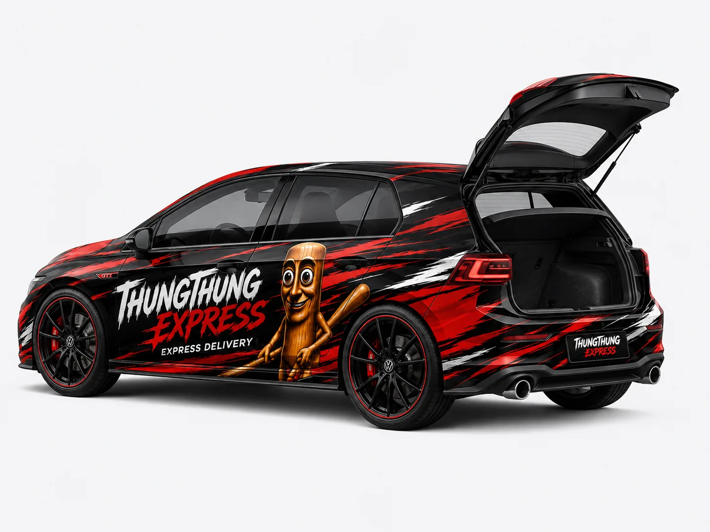 VW Golf GTI mit geöffnetem Laderaum, seitlich